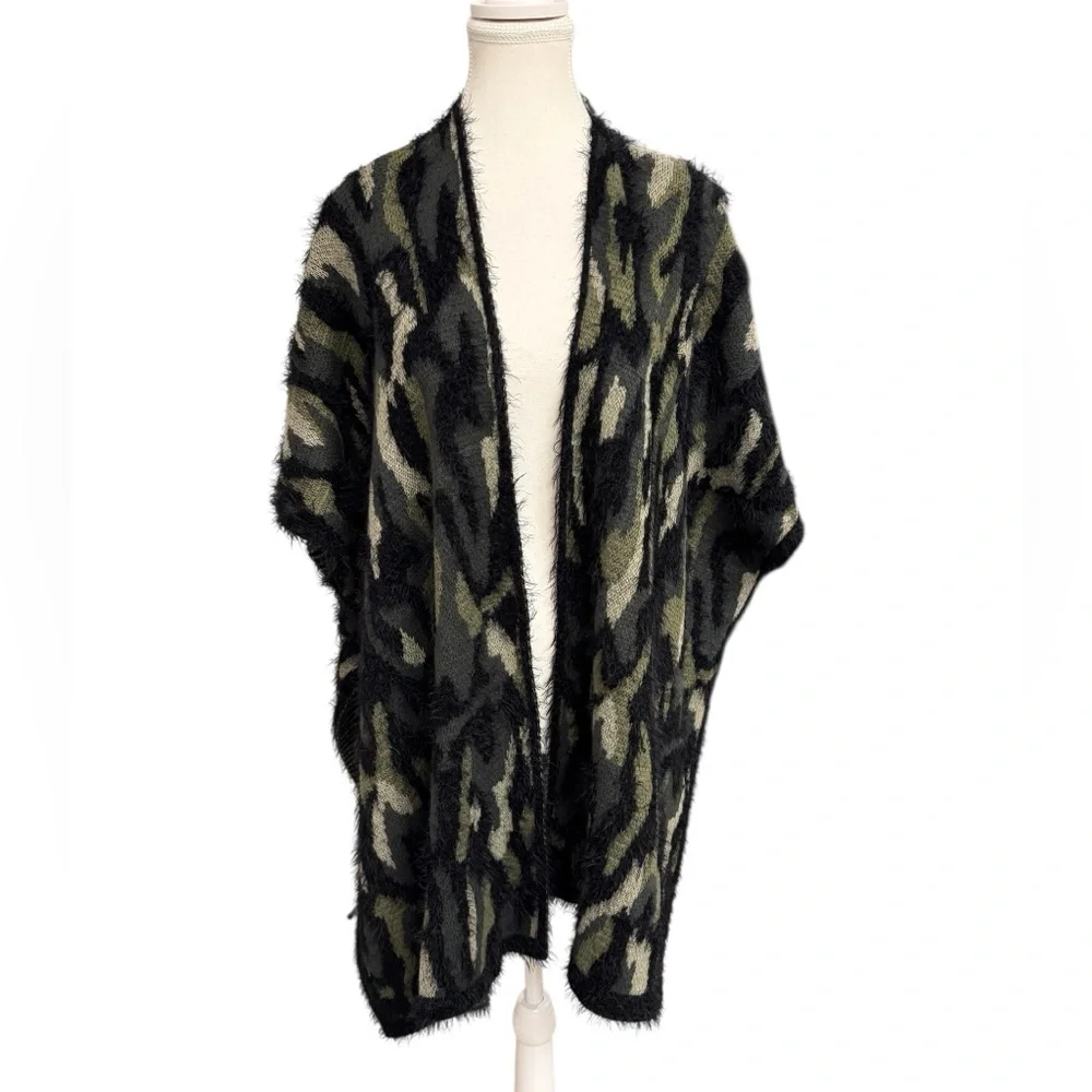 Cozy Fuzzy Camo Knit Ruana Wrap Cardigan Boho Neutral Layer - OS‎